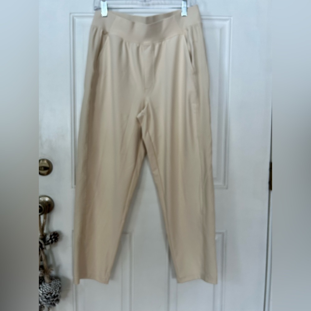 Old Navy Women's Tan Leggings